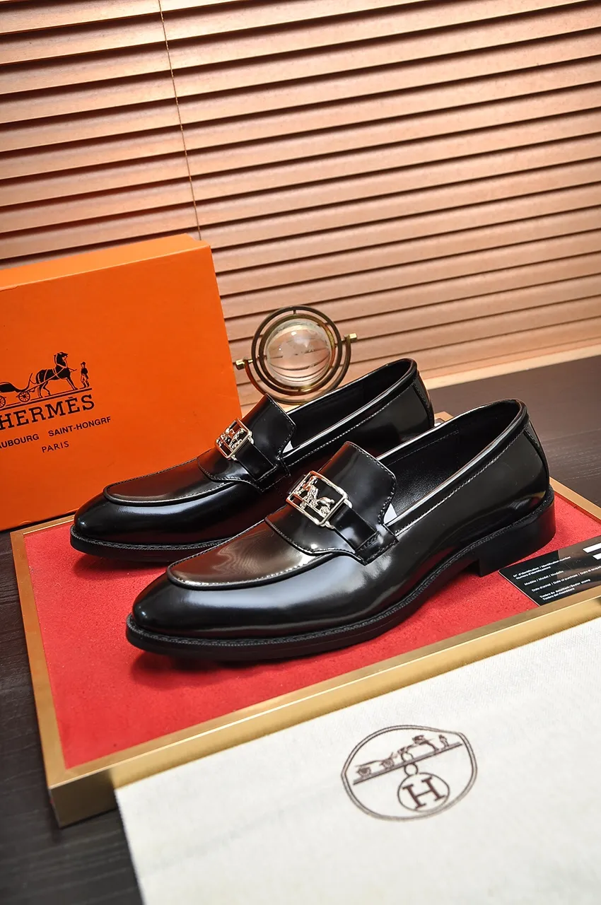 Men's shoes💰460💶[HERMES] (cowhide lining)🍀Italian top luxury🍀He does not pursue novel styles and gorgeous colors, but attracts the favor of successful men with his flawless, elegant and classic style! This very, very comfortable, simple and stable style makes it easy to match any style! The pattern is absolutely 1:1 refined from the original case, and we strive for excellence in materials, imported cowhide + cowhide lining💪💪💪extraordinary texture👍! .Black brown code number: 38 to 45 (45 customized)